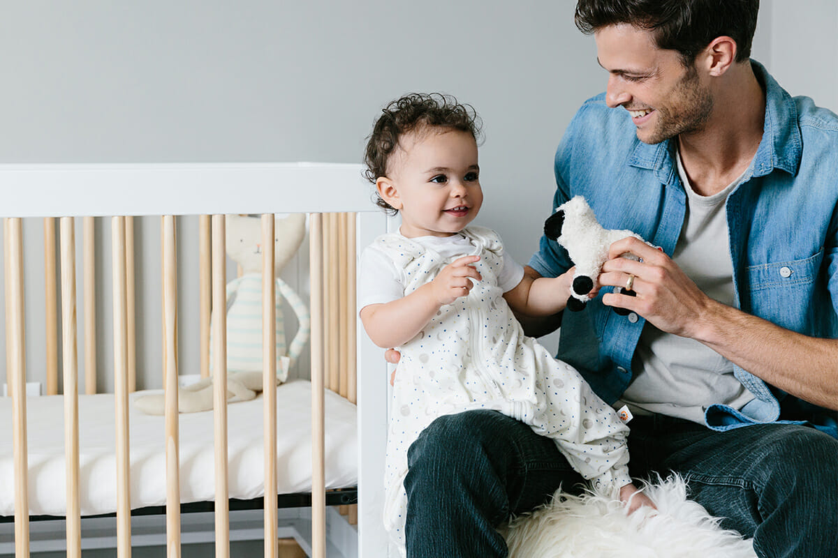 Ergobaby UK | On the Move Sleep Bag in Silver Moons