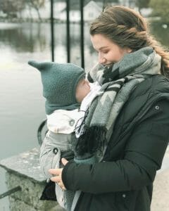 Ergobaby UK | Winter Babywearing Tips | @hildegunnangelica