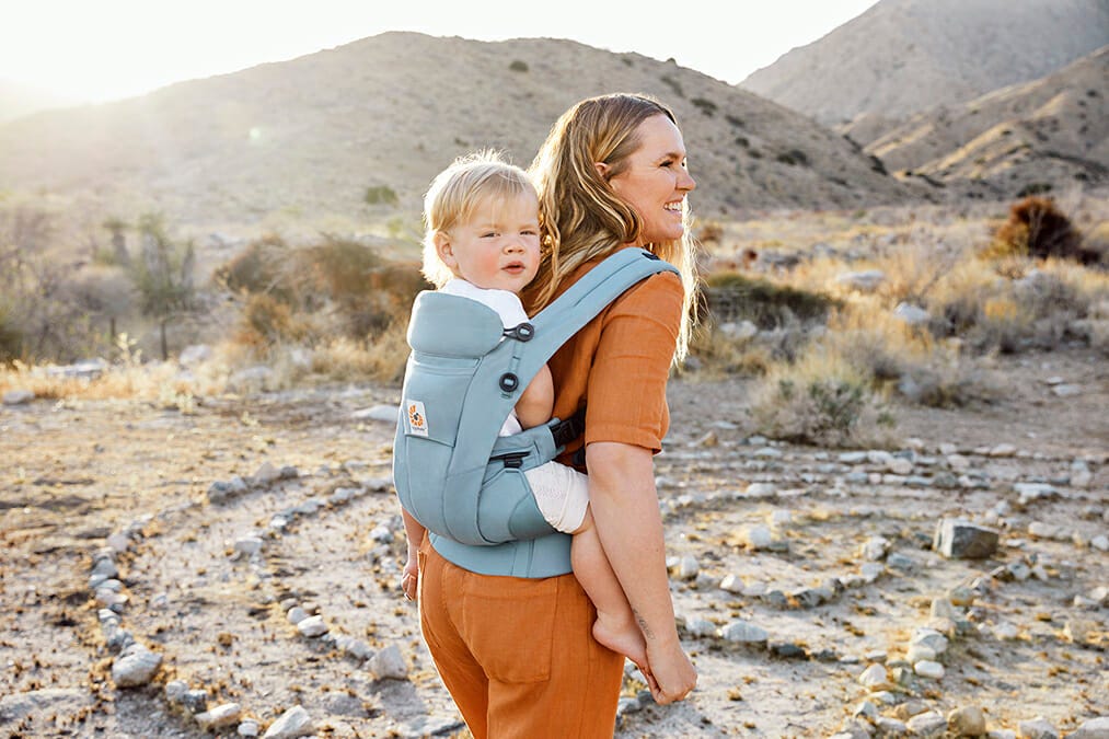 How Do I Use The Neck Support On My Ergobaby Carrier?