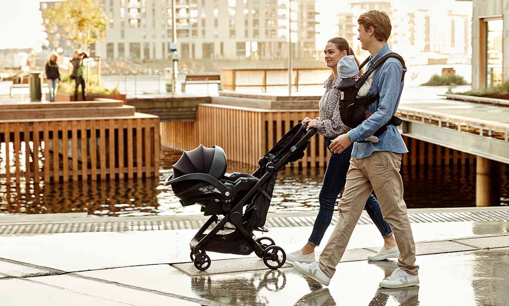 Space-saving and Comfortable Travel: with the Metro+ Stroller